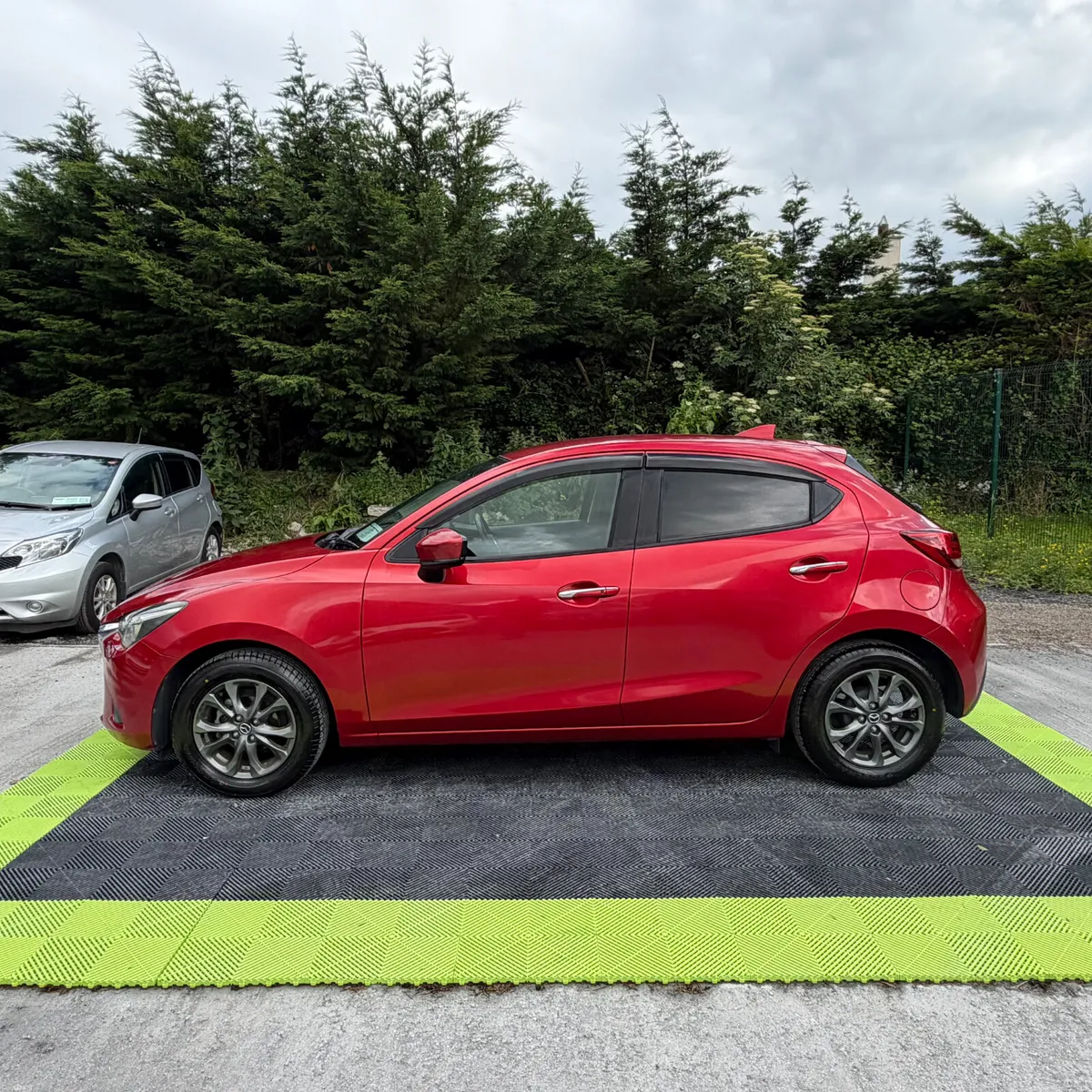 MAZDA DEMIO LEATHER EDITION - Image 6