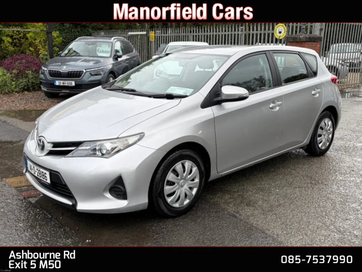 2014 141 Toyota Auris Terra 1.33 Petrol *64800KM* - Image 3