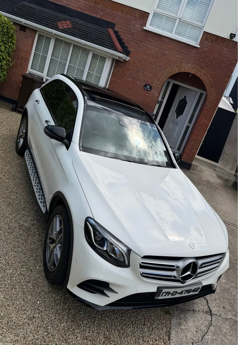 Mercedes Benz GLC 220d AMG Premium Plus 4matic - Image 4