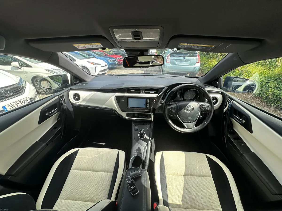 Toyota Auris Best Spec low milage!!! - Image 3