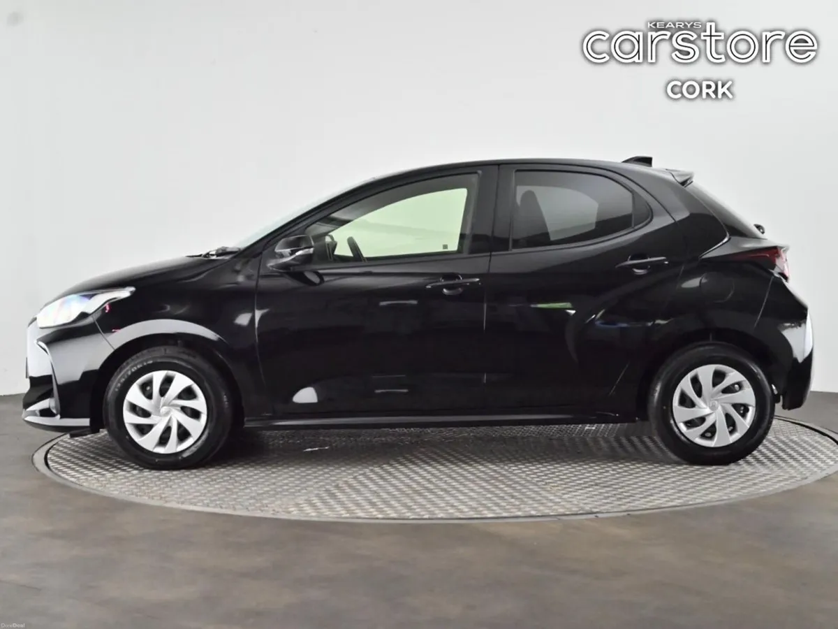 Toyota Yaris 1.5 5Dr Auto - Image 6