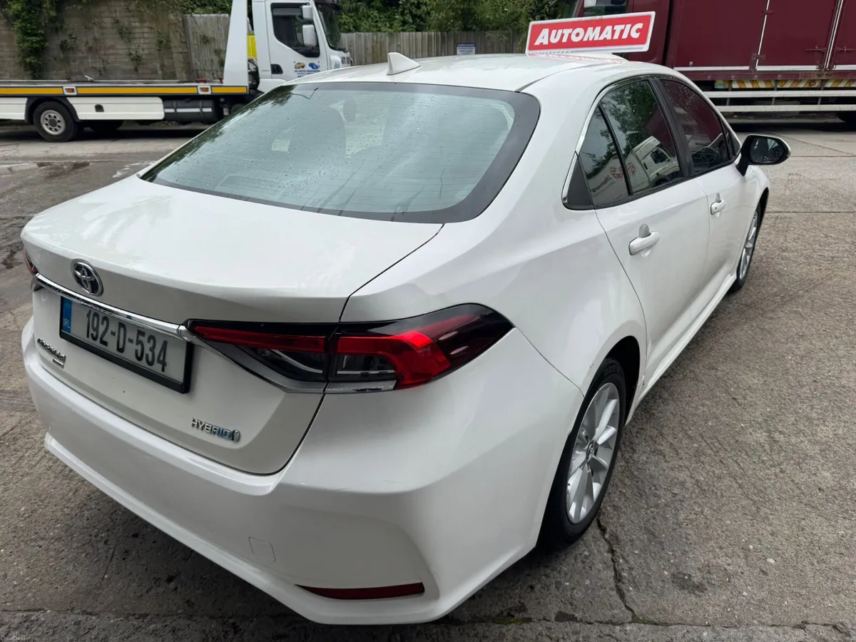 Toyota Corolla HYBRID  2019 - Image 4