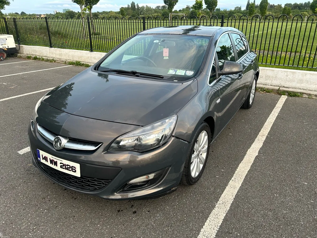 Opel Astra tax and test - Image 2