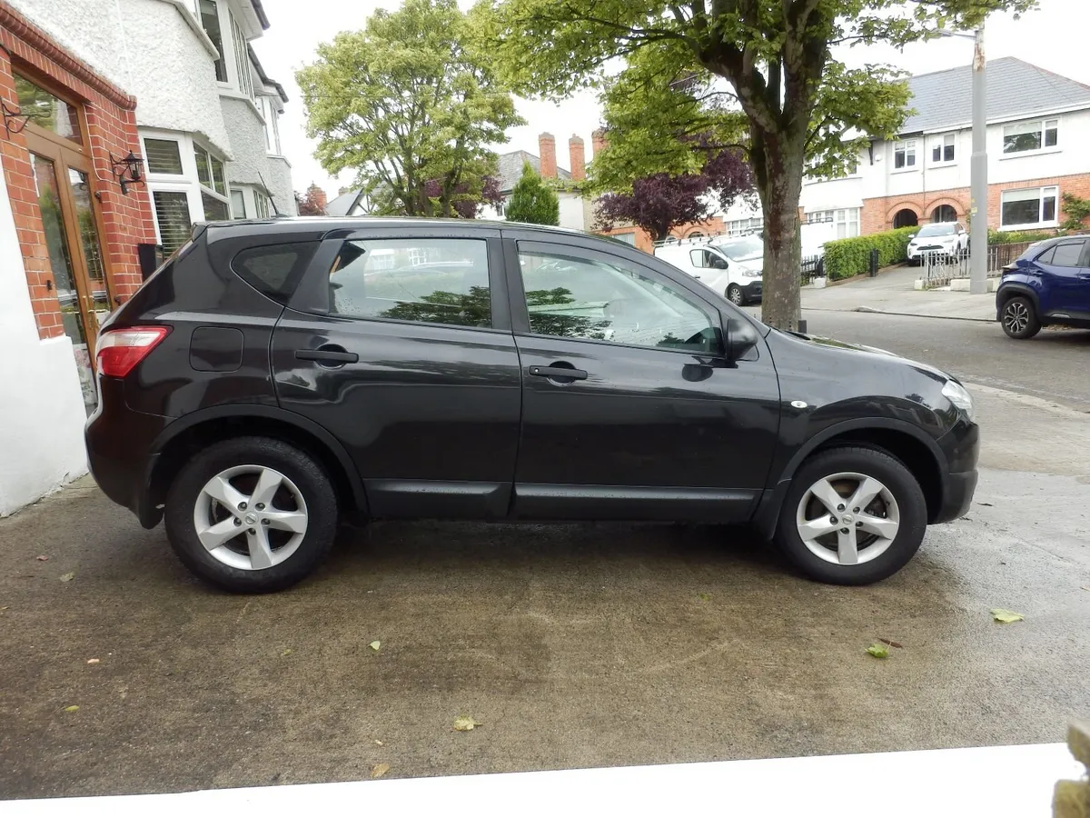 Nissan Qashqai 2013 1.6 Automatic - Image 3