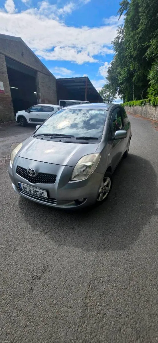 Toyota yaris Automatic - Image 3