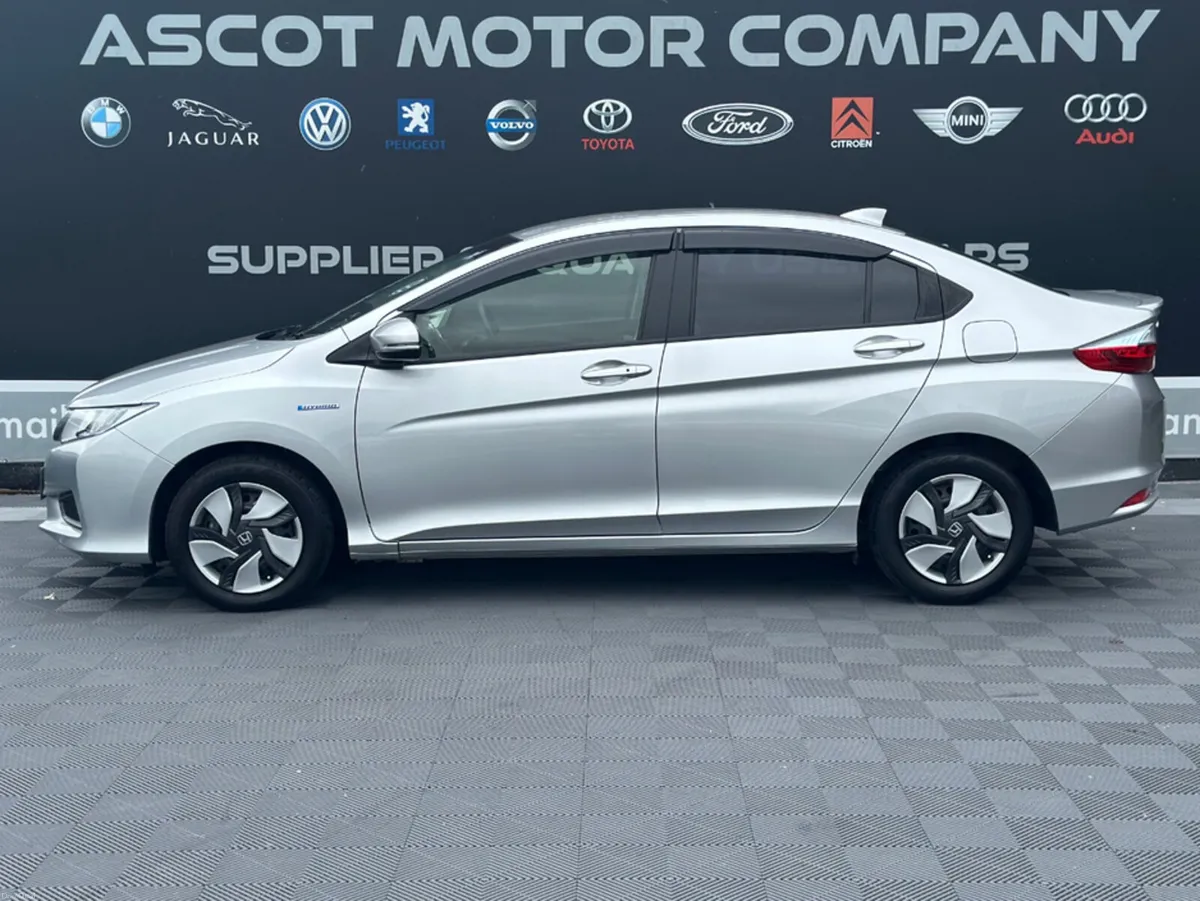 Honda Grace 1.5 Petrol Hybrid, Auto - Image 4