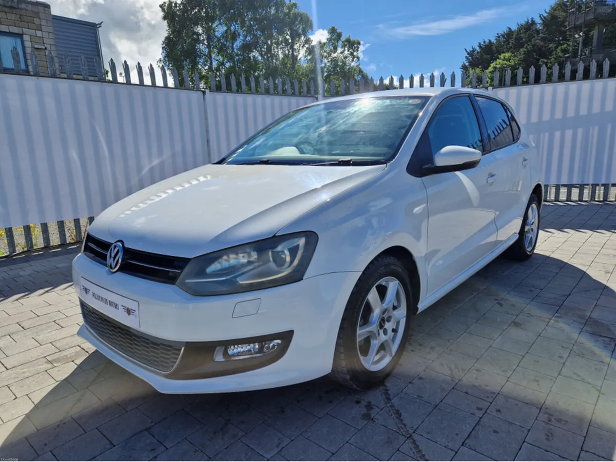 Volkswagen Polo 1.2 PETROL AUTO - Image 4