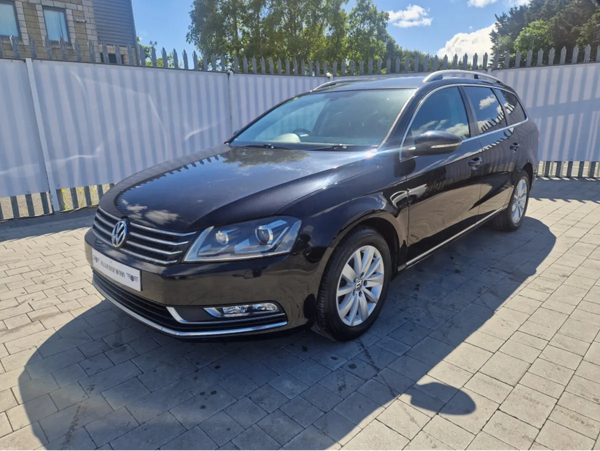 Volkswagen Passat 1.4 PETROL AUTO - Image 4
