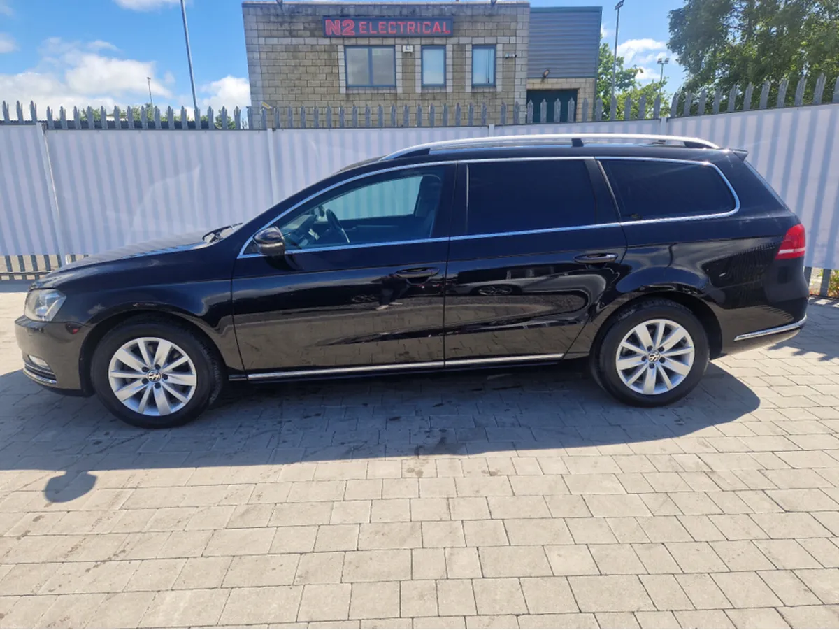 Volkswagen Passat 1.4 PETROL AUTO - Image 6