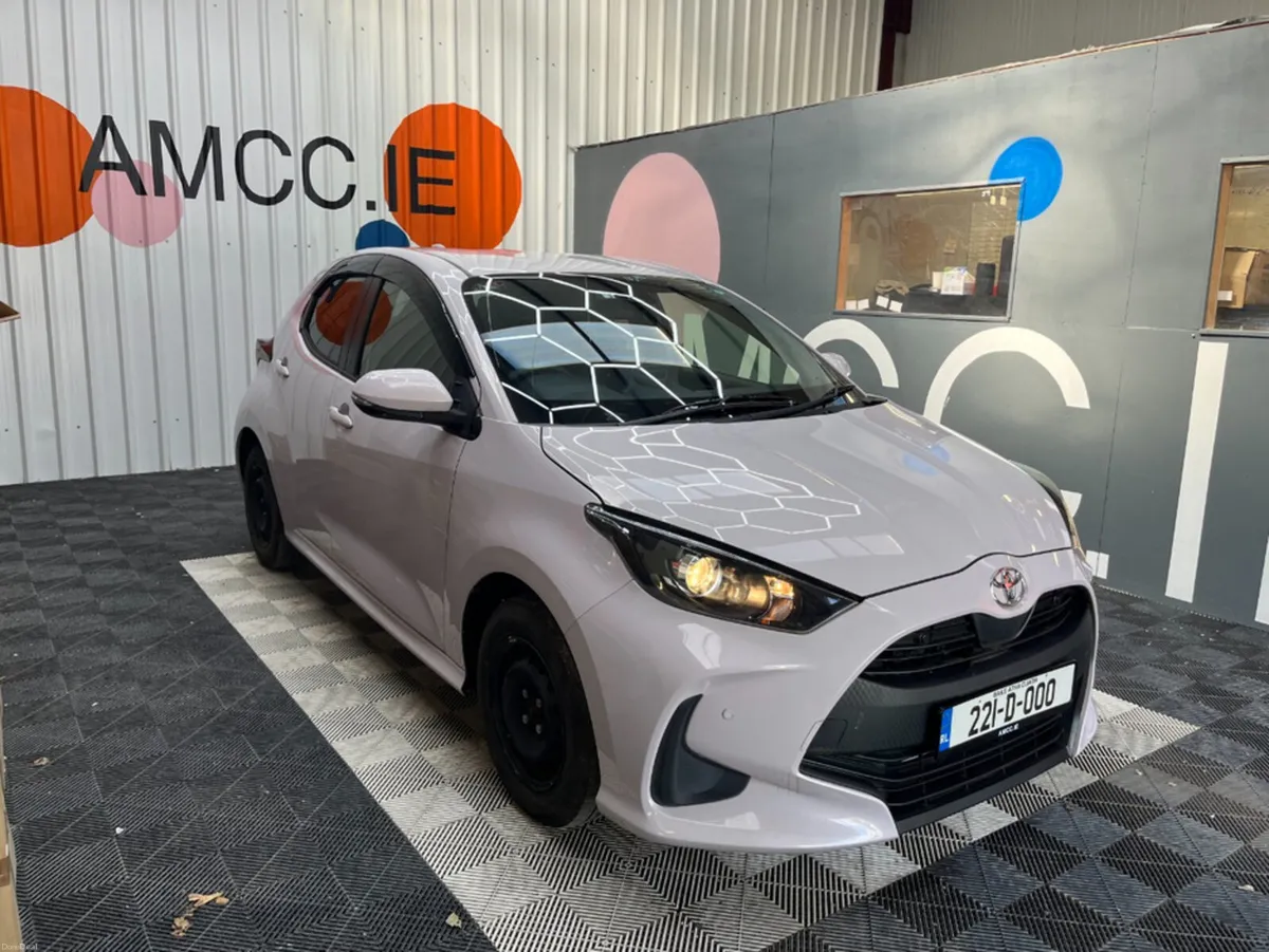 Toyota Yaris 2022 TOYOTA YARIS X 1.0 AUTOMATIC / R - Image 1