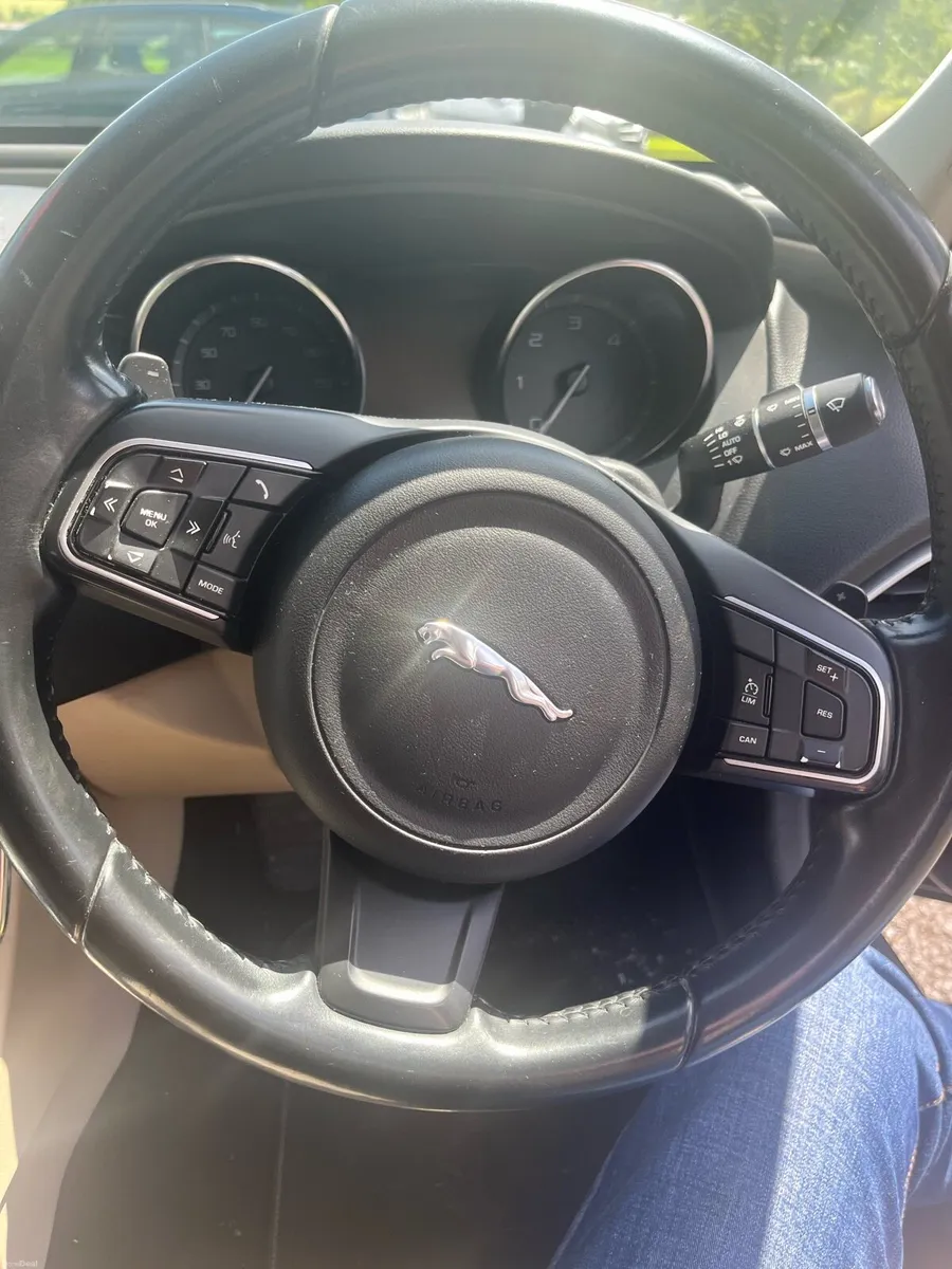 Jaguar XE 2.0TD - Image 4