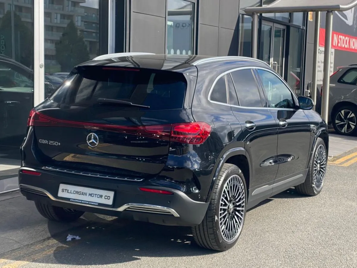 Mercedes-Benz EQA EQA 250+ AMG Line Premium Auto E - Image 4