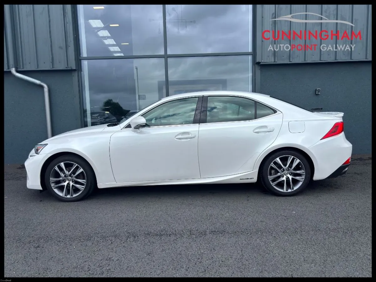 Lexus IS 2.5 Executive e-cvt - Image 4