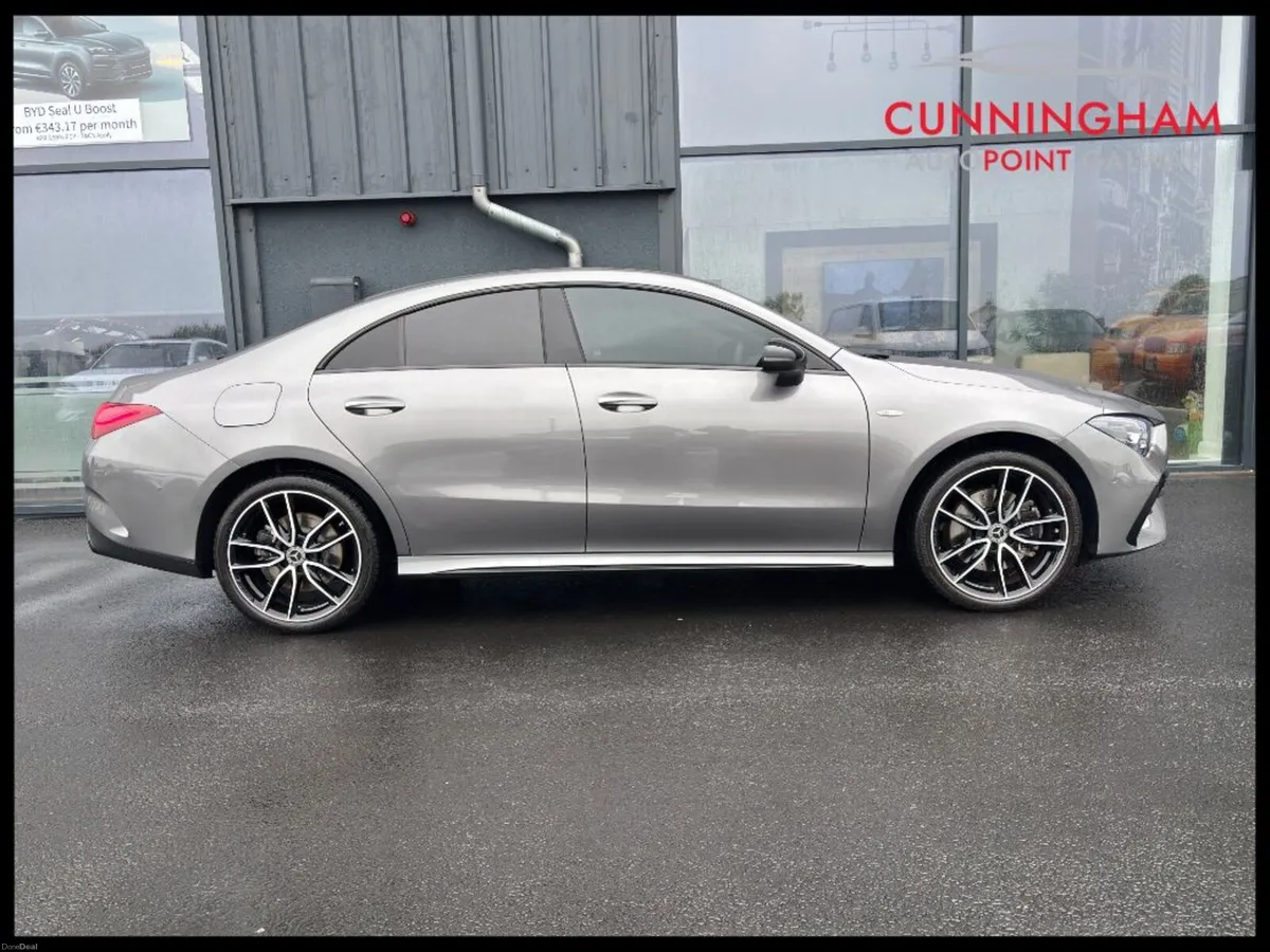 Mercedes-Benz CLA CLA250e AMG Premium - Image 3