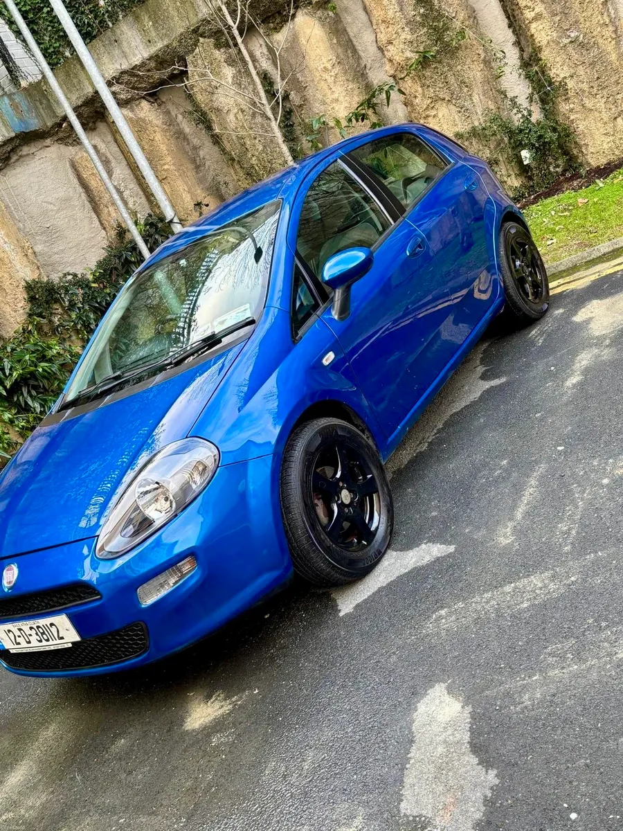 2012 Fiat Punto 1.2 petrol - Image 2