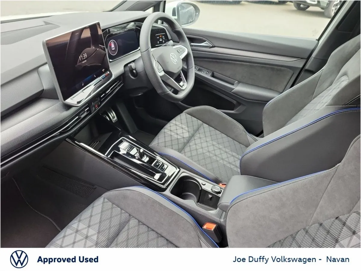 Volkswagen Golf R-LINE 2.0 TDI 150HP AUTO - Image 3