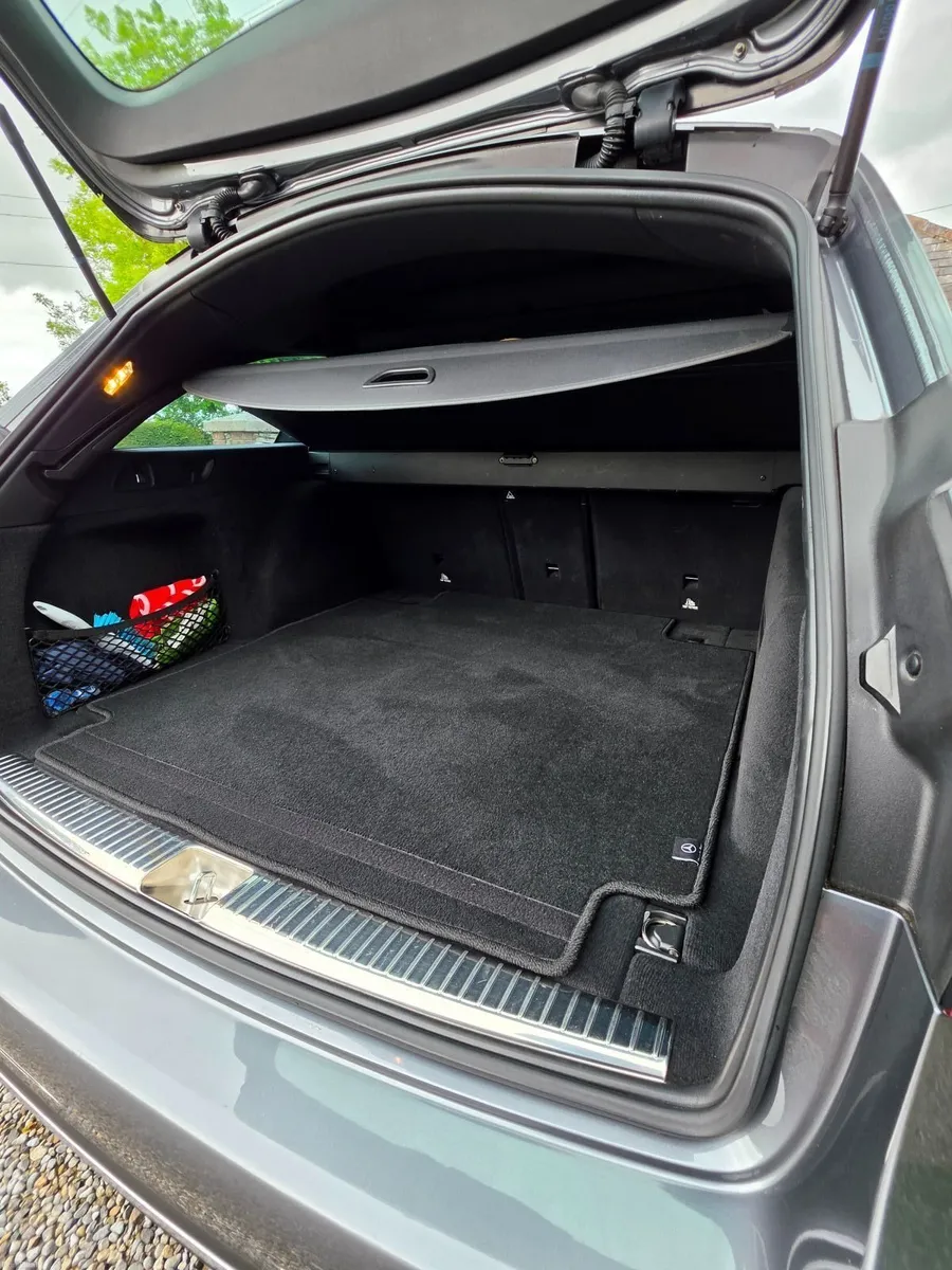 Mercedes-Benz E-Class 2021 - Image 3
