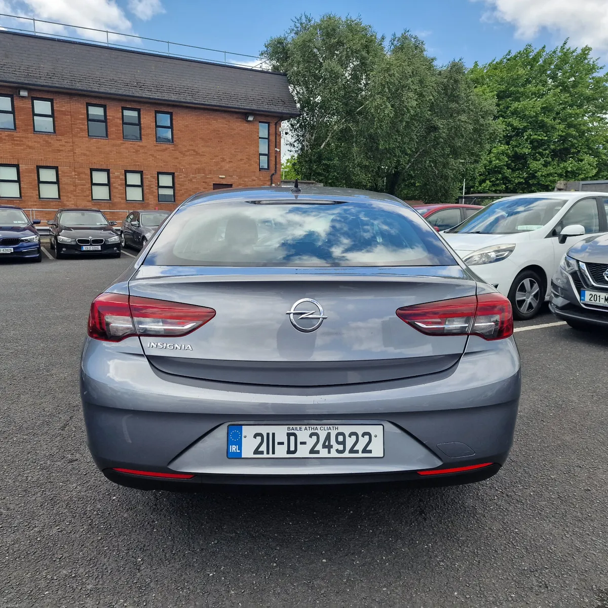Opel Insignia 2021 Low miles Only 100k km - Image 4