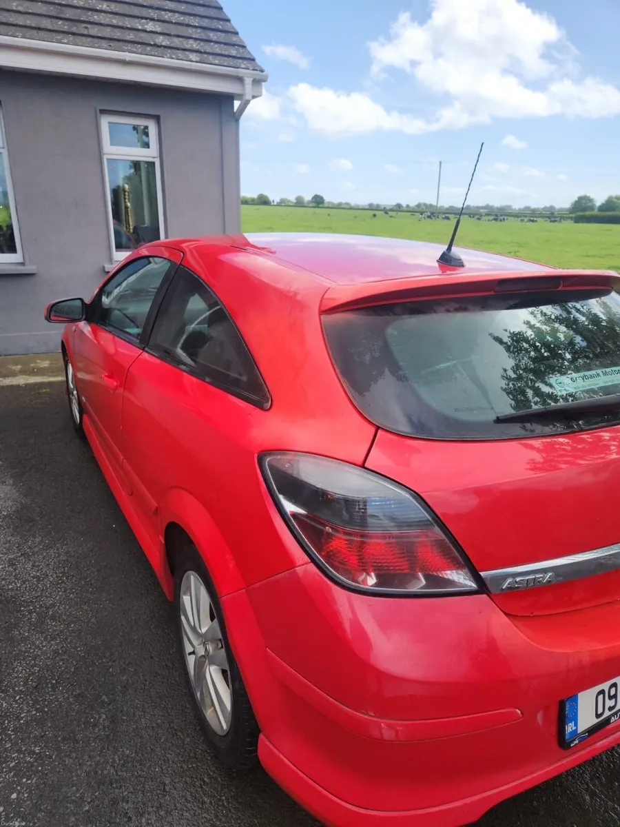 Opel Astra 2009 - Image 3