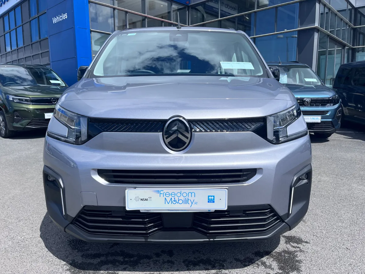 Citroen Berlingo Auto WAV Taxi Spec - Image 2