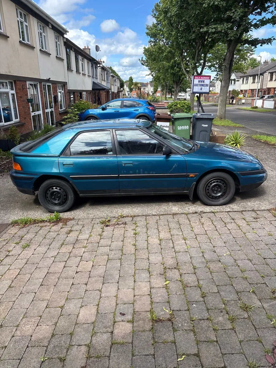 Mazda 323 1992 - Image 2