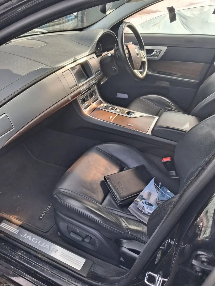 Jaguar XF 2015 WITH Body Control Module issue - Image 2