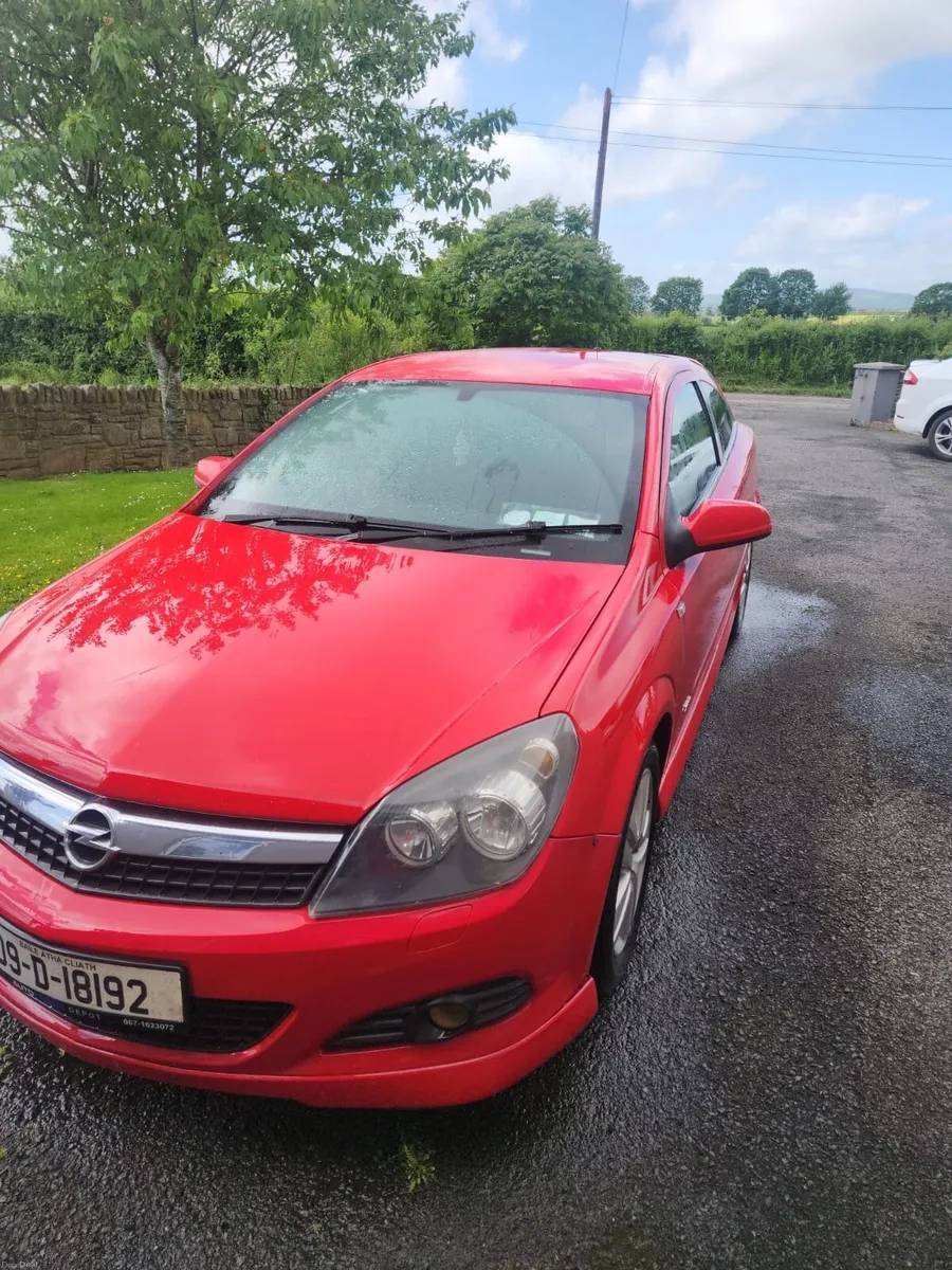 Opel Astra 2009 - Image 1