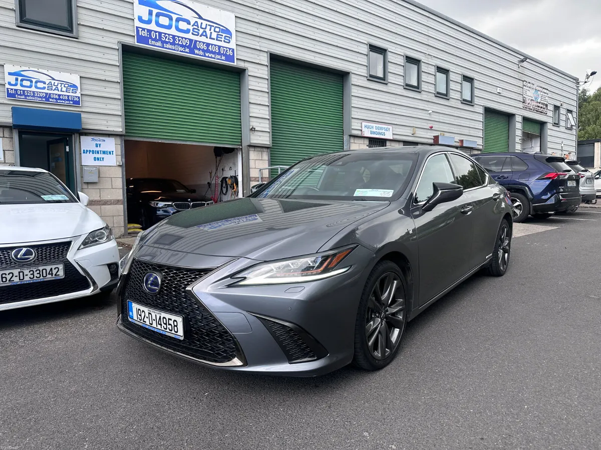 Lexus ES300H F-Sport 2.5 Hybrid, 2019 - Image 2