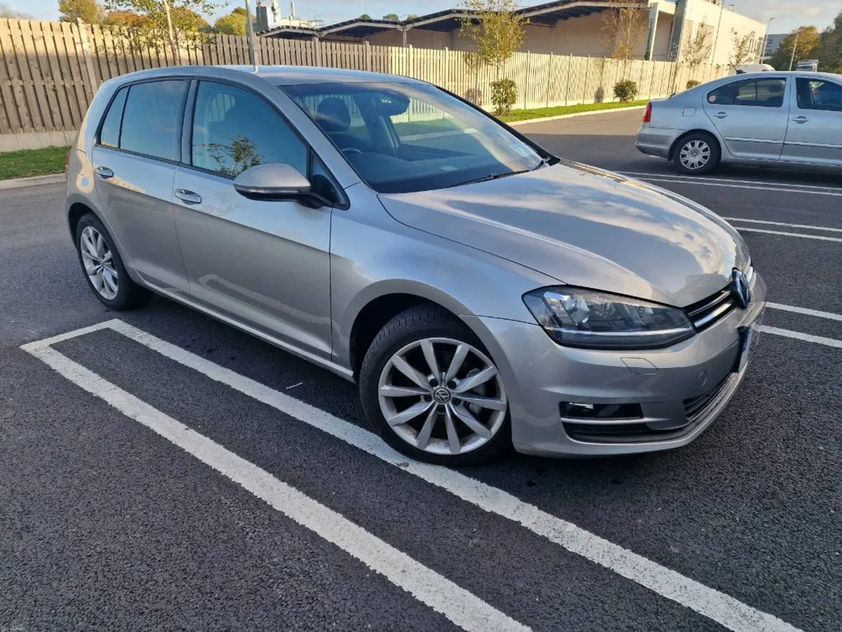 2015 Volkswagen Golf 1.2L Automatic 29k km only - Image 2