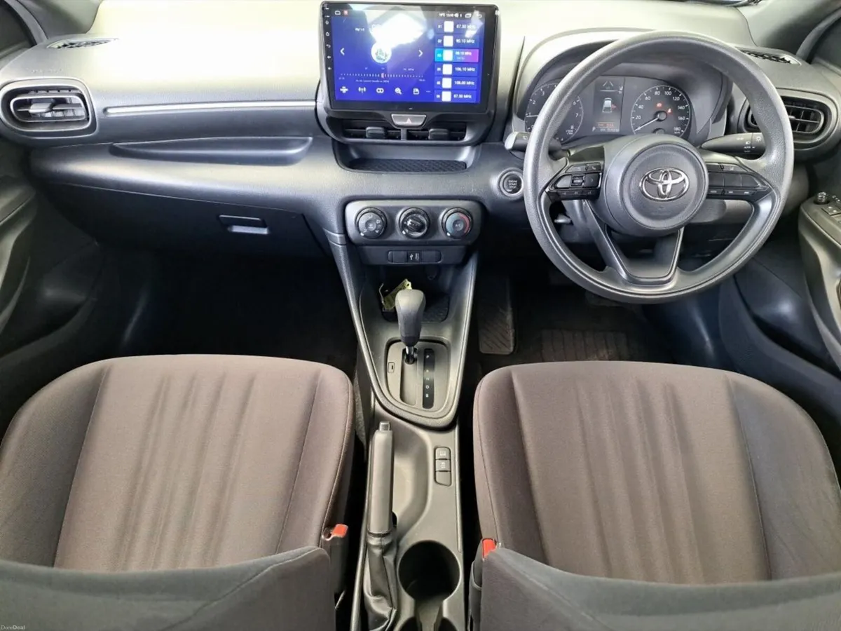 Toyota Yaris X AUTO - Image 4
