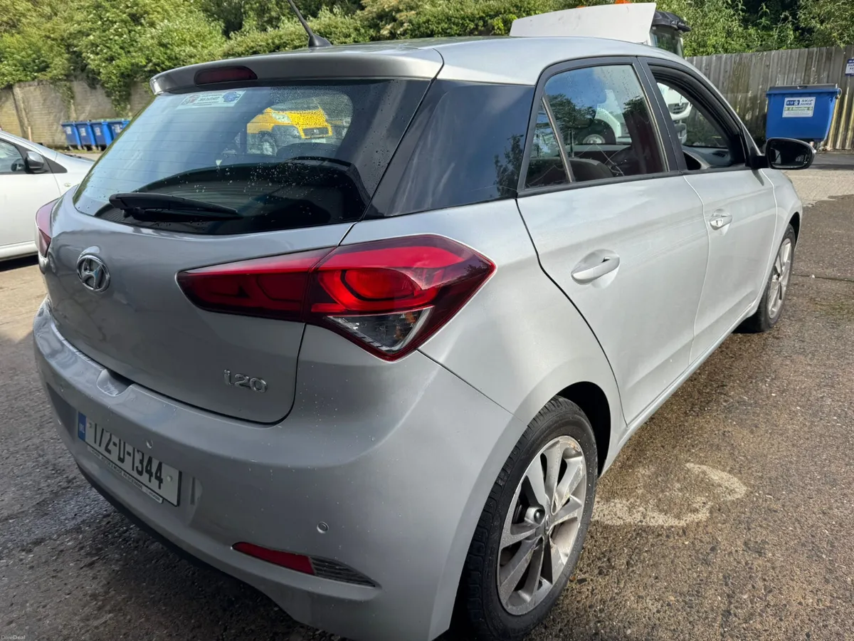 Hyundai i20 2017 ULTRA LOW MILEAGE - Image 4