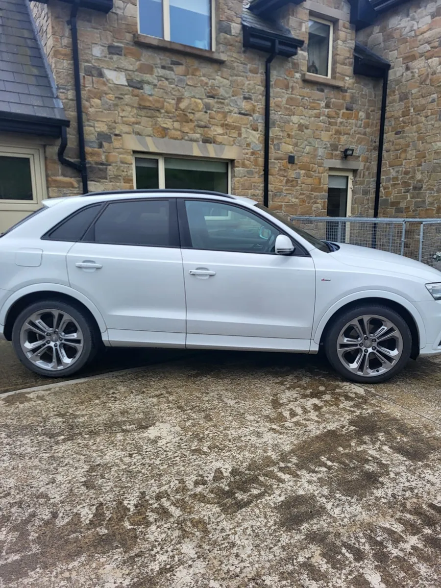 Audi Q3 2014 - Image 2