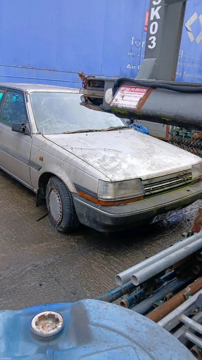 Toyota Carina 2