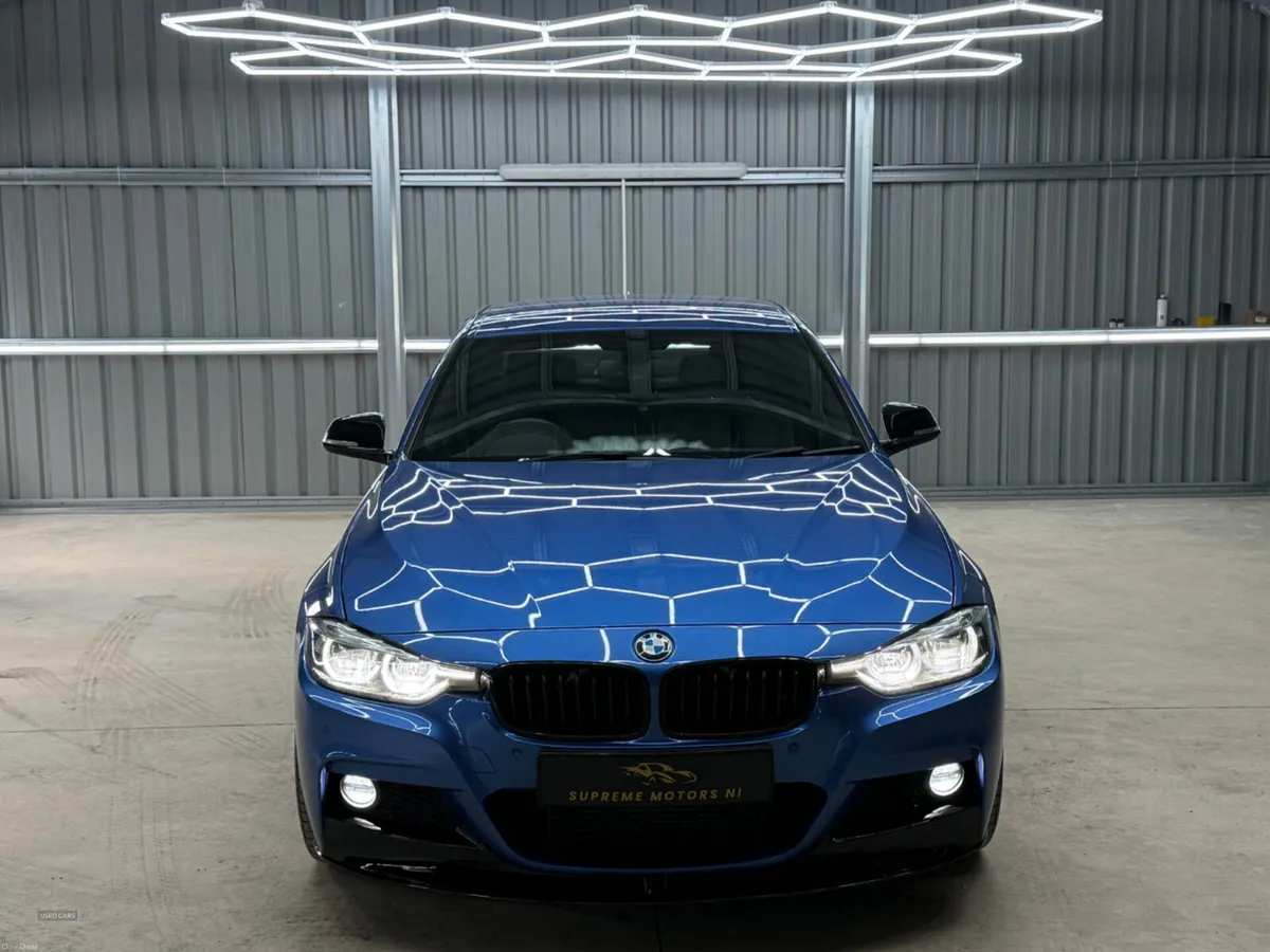 BMW 3-Series 2019, X-DRIVE, MASSIVE SPEC - Image 3