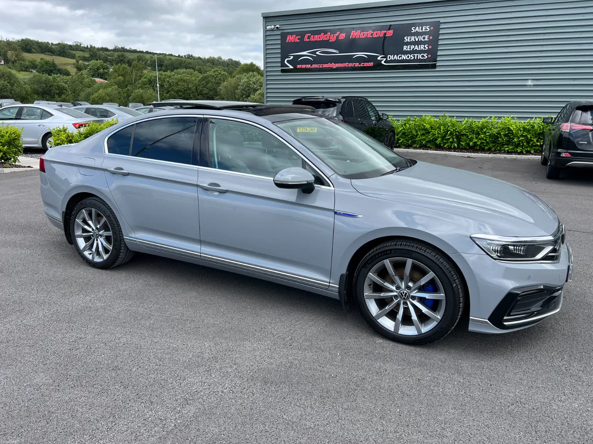 2021 (212) Volkswagen Passat GTE Advance 1.4 PHEV - Image 1
