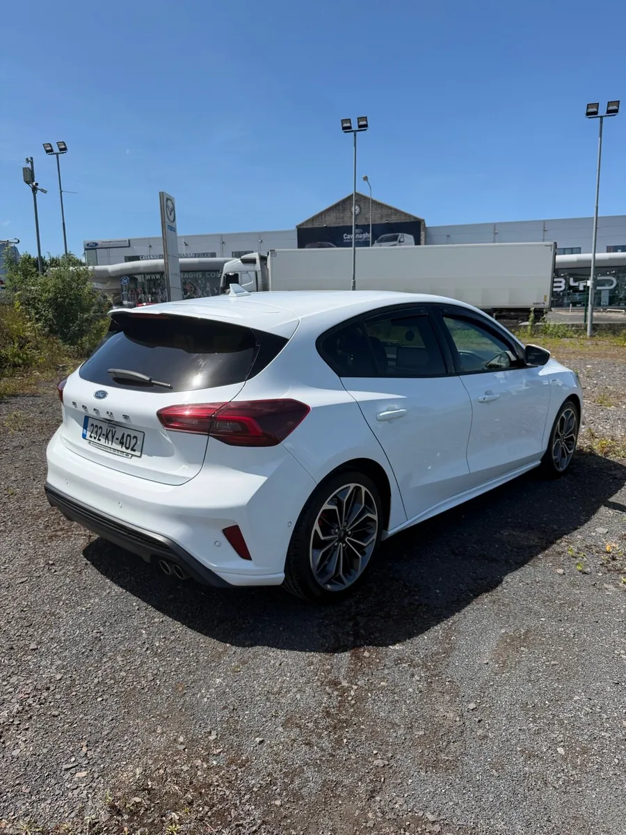 Ford Focus - St Line X - full service history - Image 3