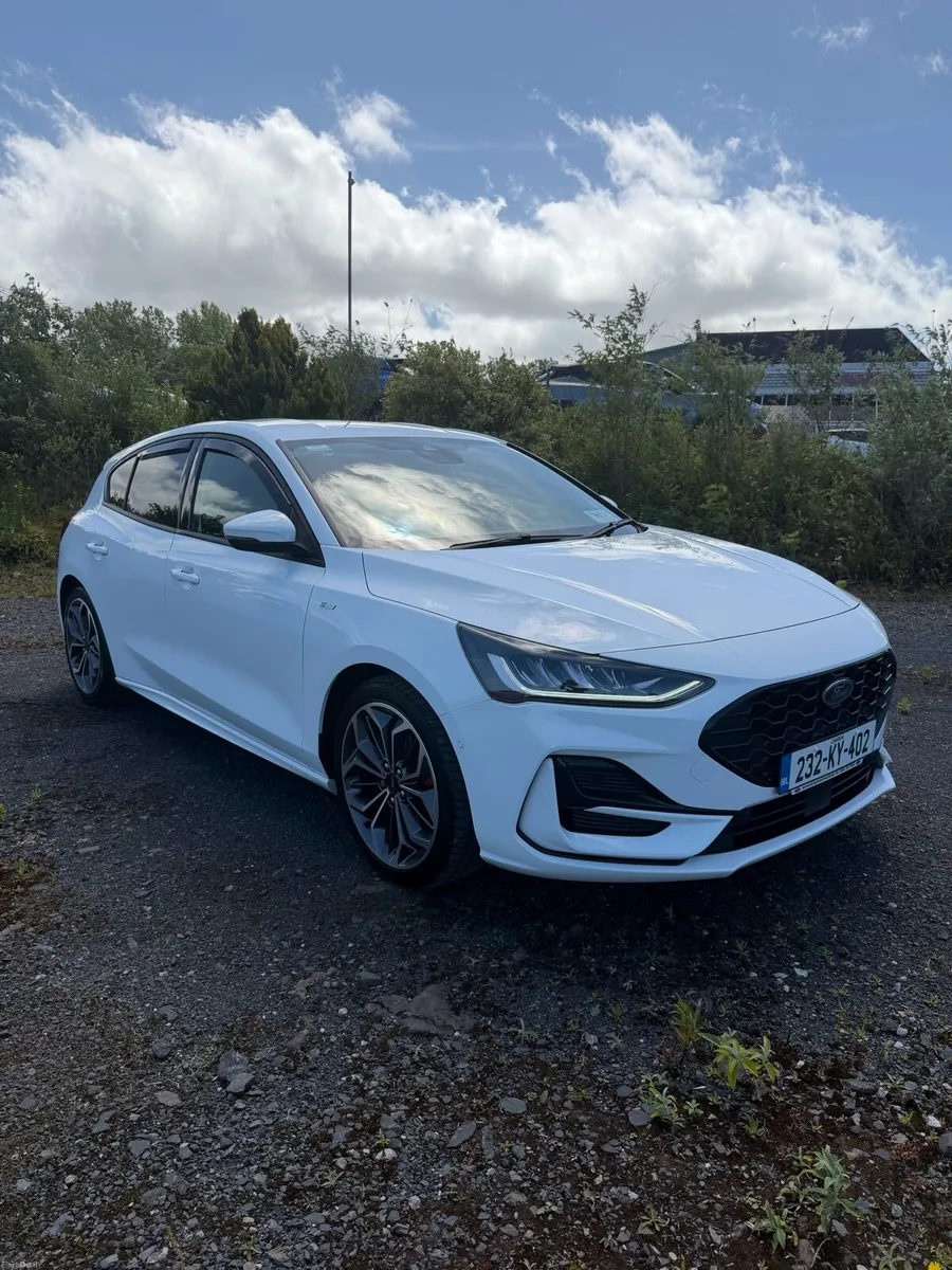 Ford Focus - St Line X - full service history - Image 2