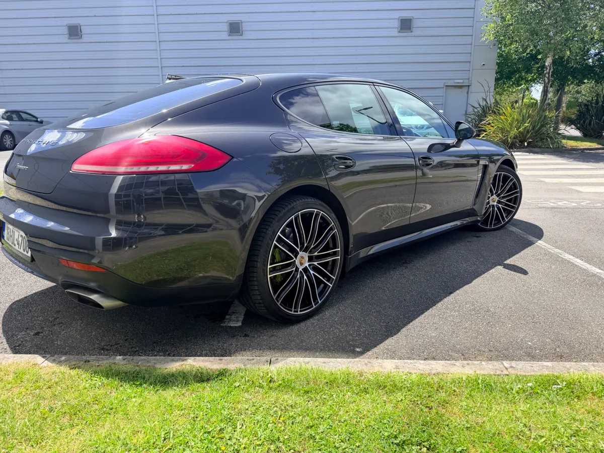 151 Porsche Panamera 3.0D V6 ~ Triptronic / Automa - Image 6