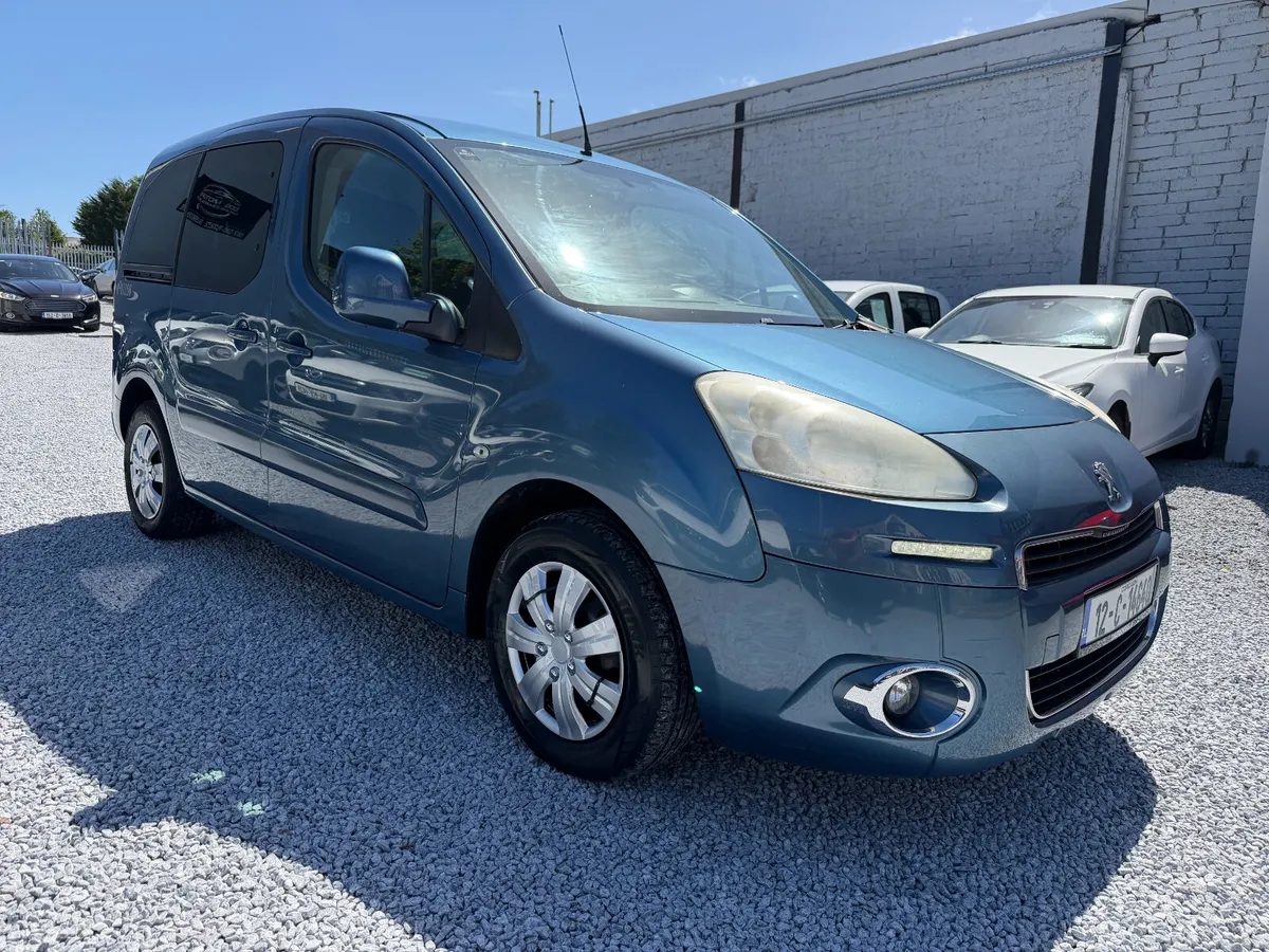 *LOW KM/WHEELCHAIR ACCESS* 2012 Peugeot Partner Te - Image 1