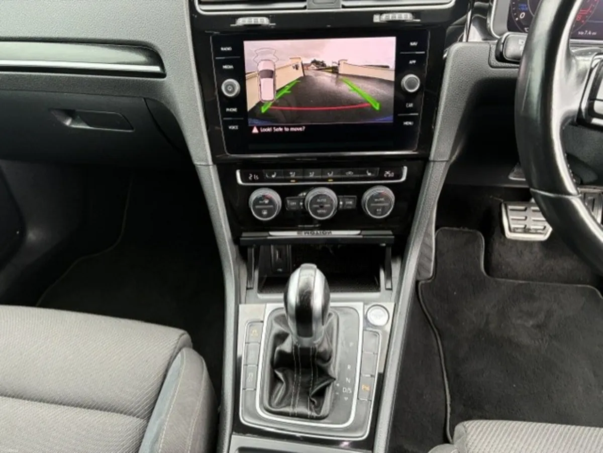 Volkswagen Golf R 4 Motion - Image 4