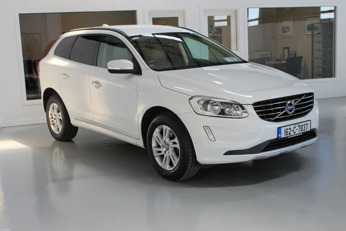 Volvo XC60 2016, SE NAV Full Leather interior - Image 4