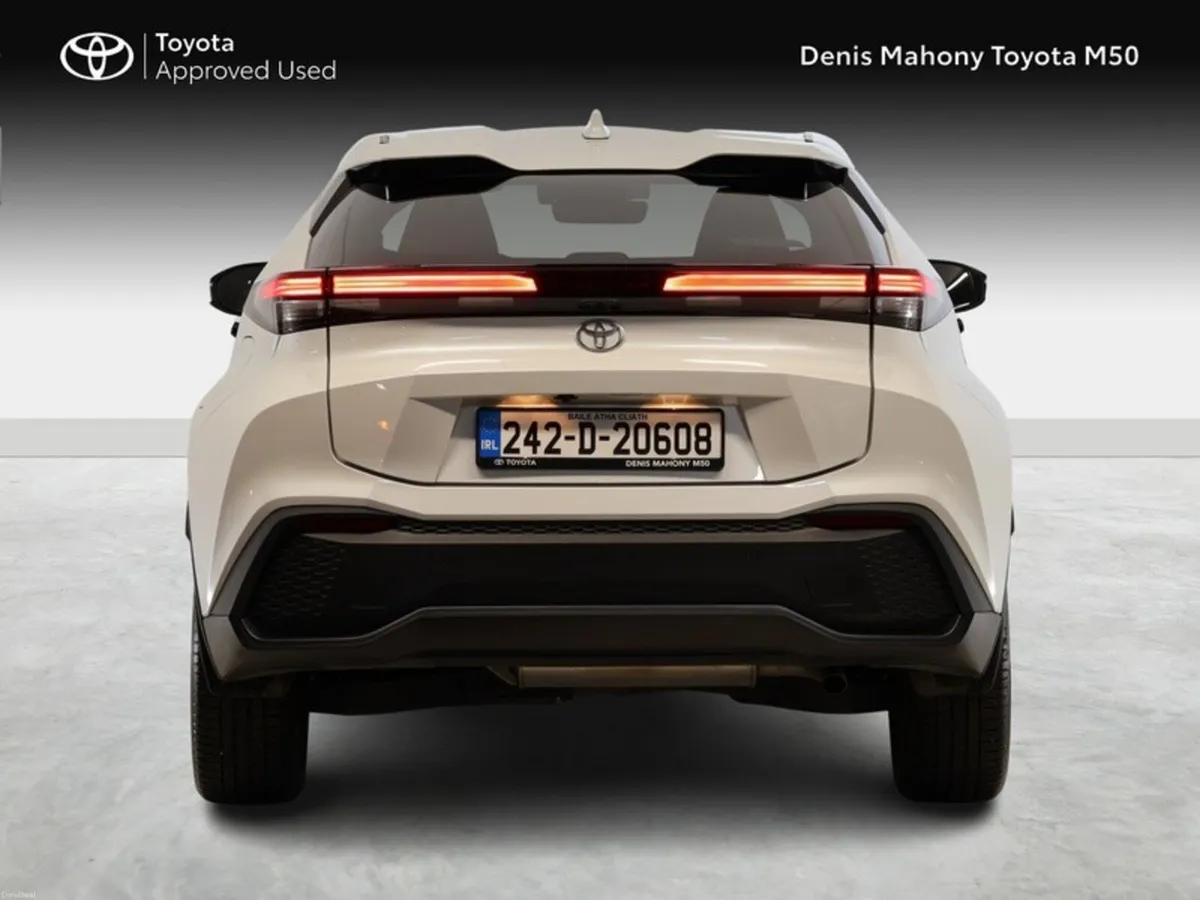 Toyota C-HR Sport Hybrid - Image 4