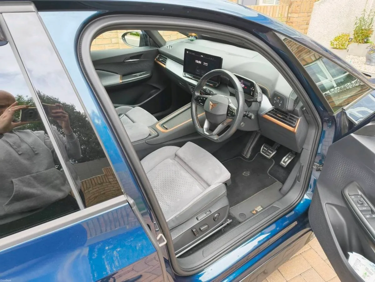 Cupra Born, pristine condition - Image 4