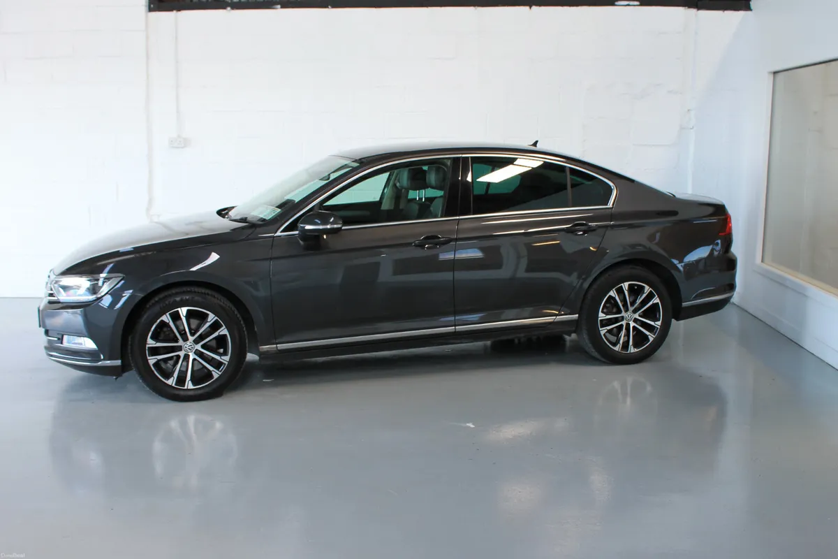 Volkswagen Passat 2018, Highline, Finance Arranged - Image 4