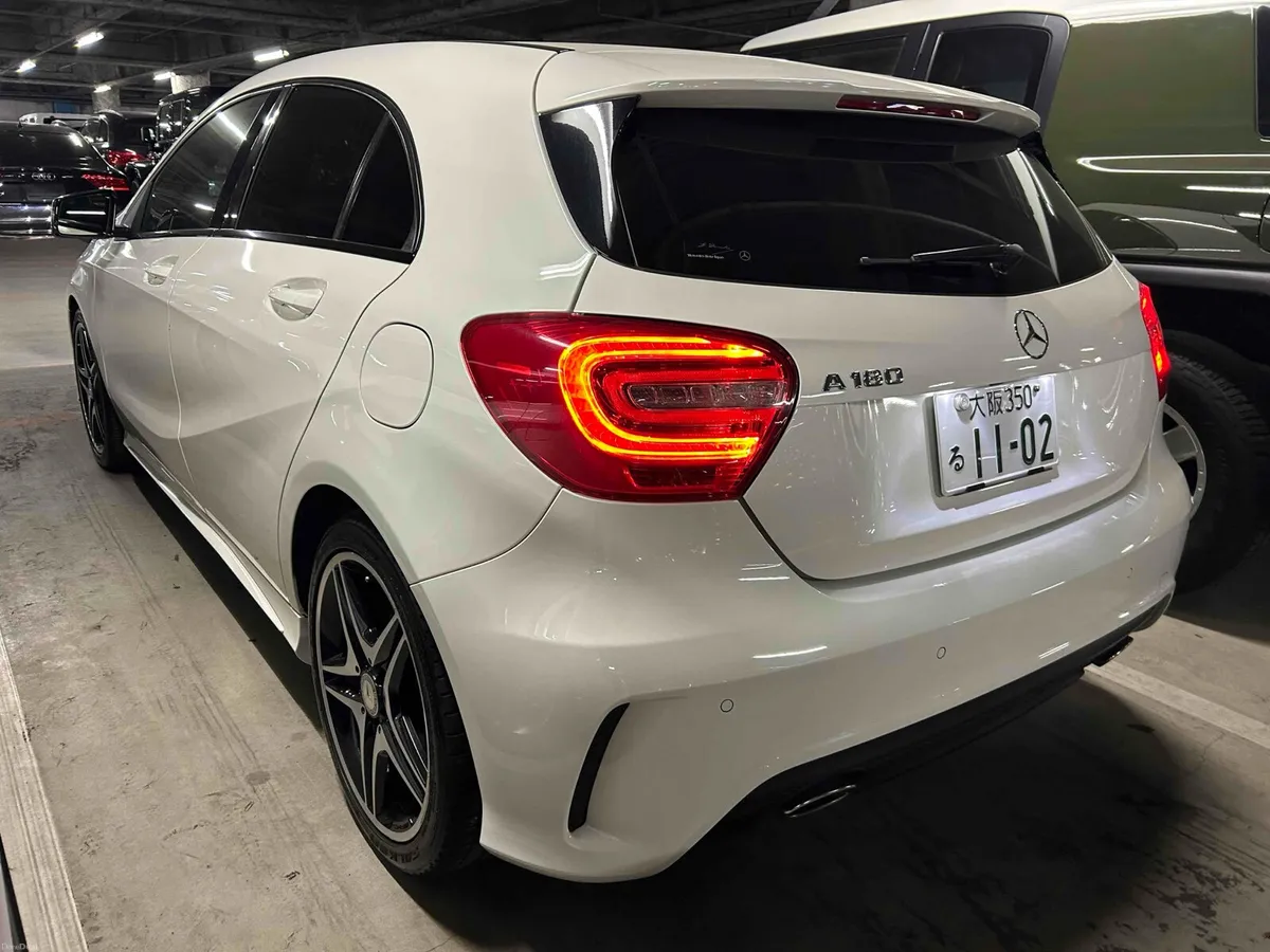 MERCEDES BENZ A180 AMG LINE AUTO 2014 - Image 2