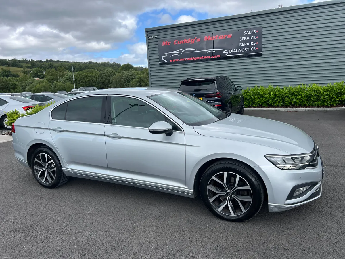 2020 (202) Volkswagen Passat SEL 2.0 TDI Automatic - Image 1