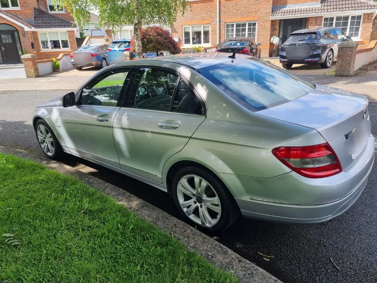 Car - Image 6