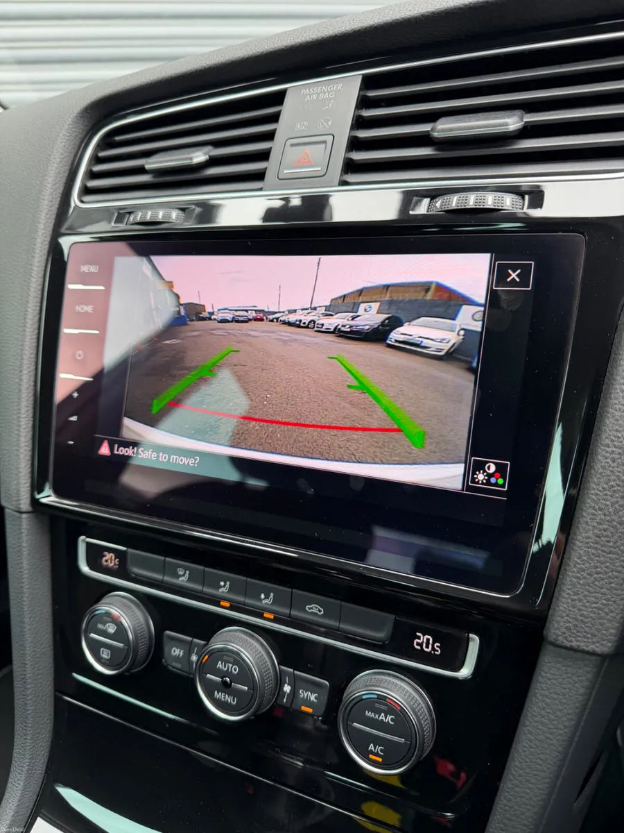 Volkswagen Golf 2017 MK7.5 HIGHLINE VIRTUAL - Image 6