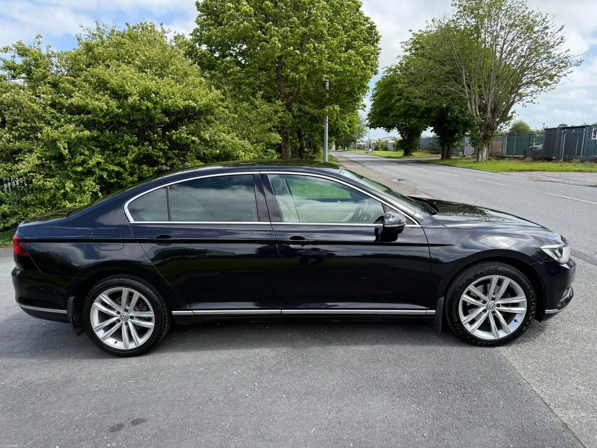 VW Passat - Image 2