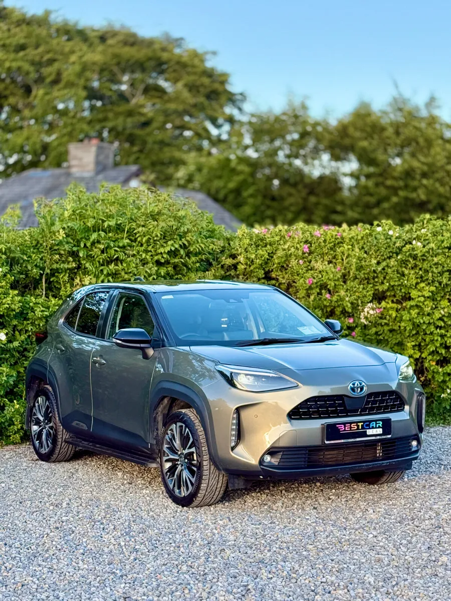 2022 Toyota Yaris Cross 1.5 Hybrid Sol Automatic - Image 3